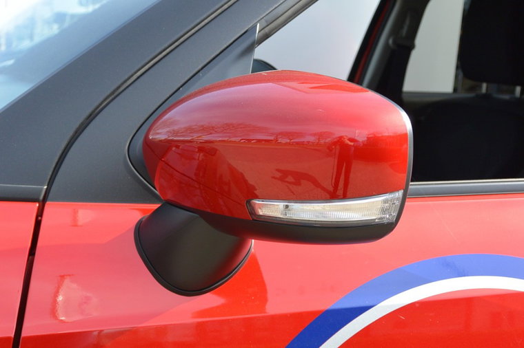Vehicle Image 10
