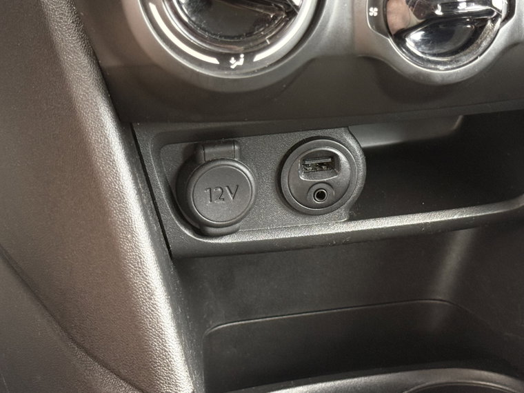 Vehicle Image 28