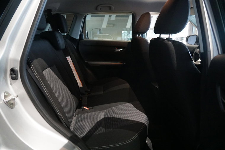 Vehicle Image 15