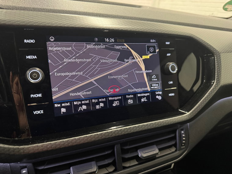 Vehicle Image 16