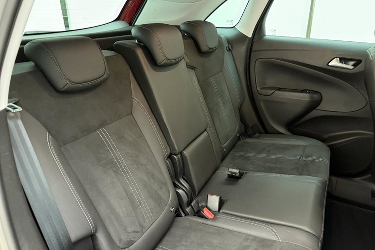 Vehicle Image 16