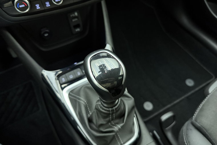 Vehicle Image 23