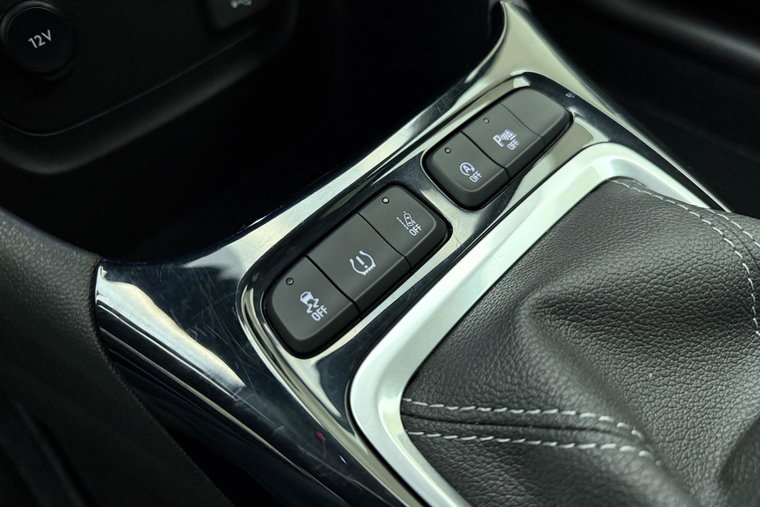 Vehicle Image 24