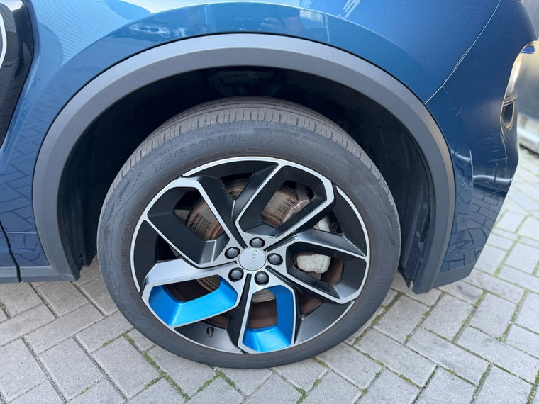 Vehicle Image 20