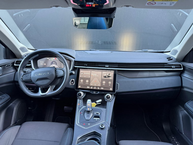Vehicle Image 30