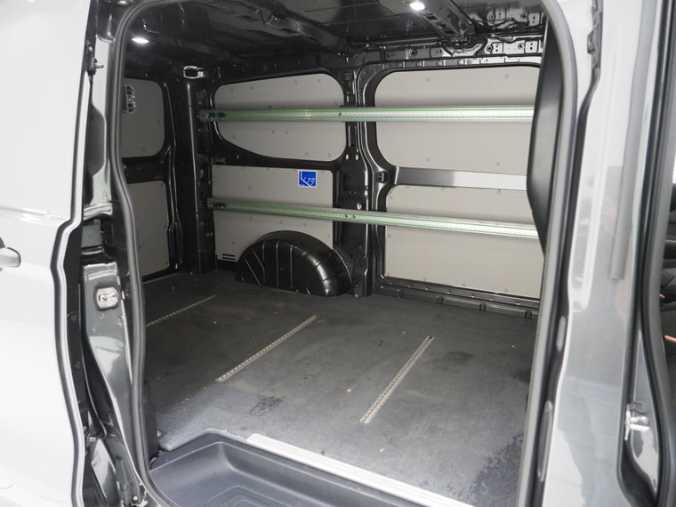 Vehicle Image 33
