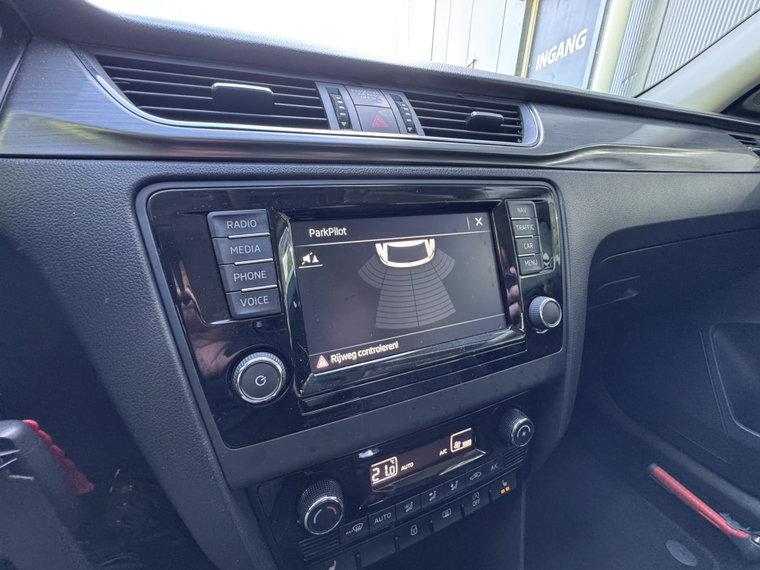 Vehicle Image 33
