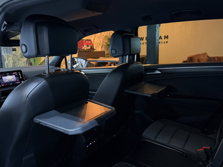 Vehicle Image 28