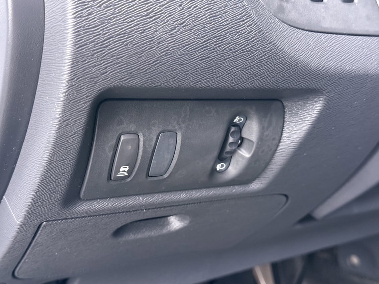 Vehicle Image 28