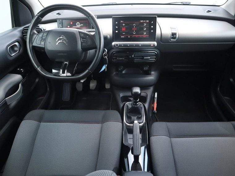 Vehicle Image 13