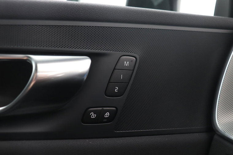 Vehicle Image 42