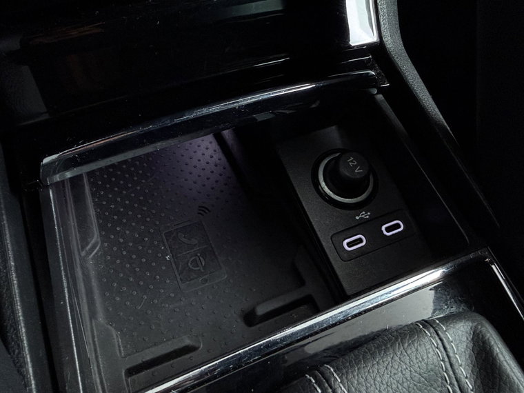 Vehicle Image 35