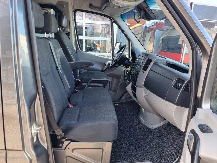 Vehicle Image 30