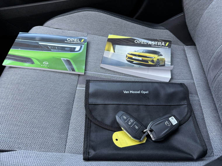 Vehicle Image 43
