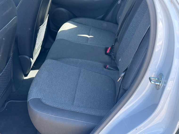 Vehicle Image 26