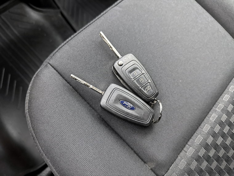 Vehicle Image 24