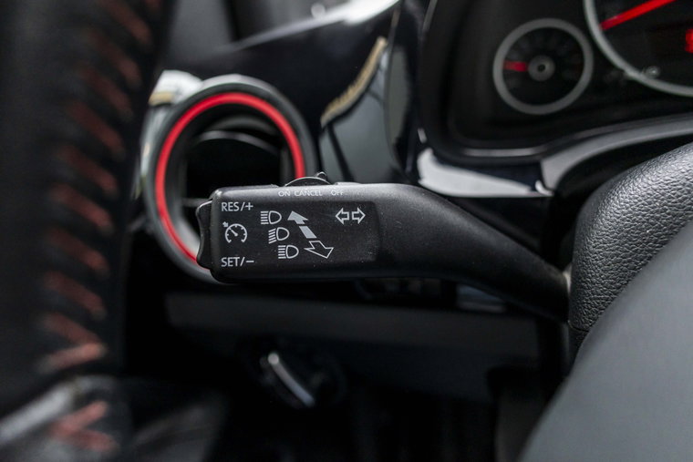 Vehicle Image 28