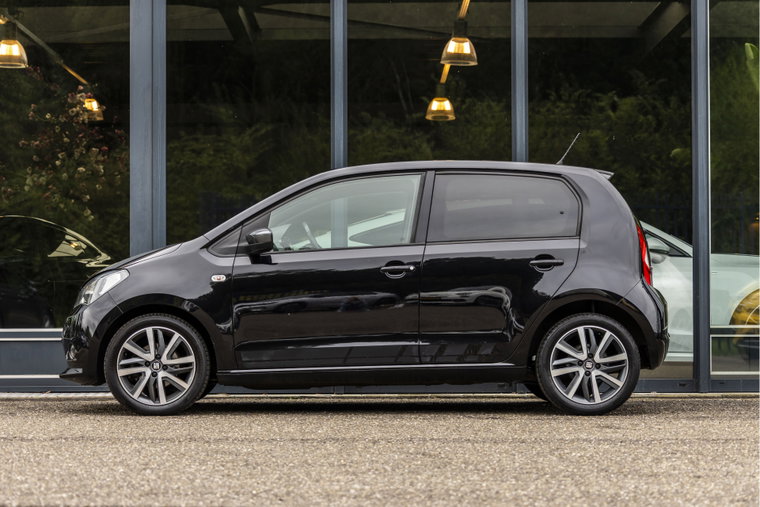 Vehicle Image 8