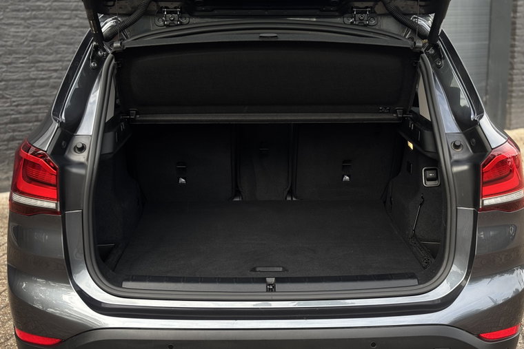 Vehicle Image 36