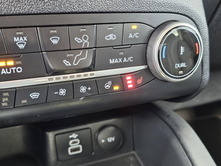 Vehicle Image 27