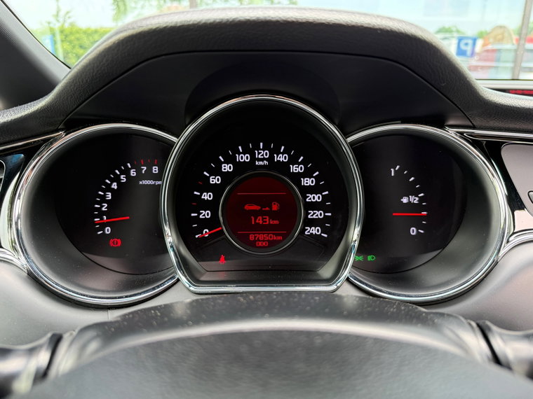 Vehicle Image 32