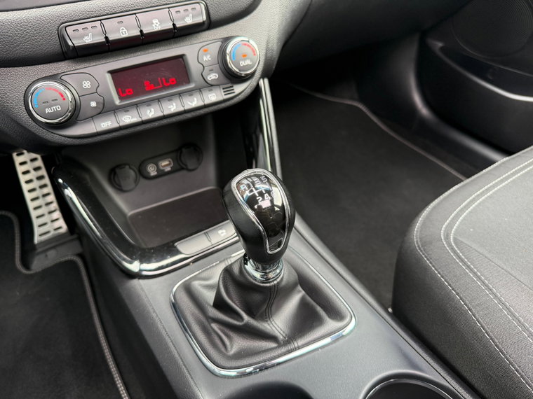 Vehicle Image 40