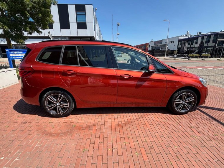 Vehicle Image 32