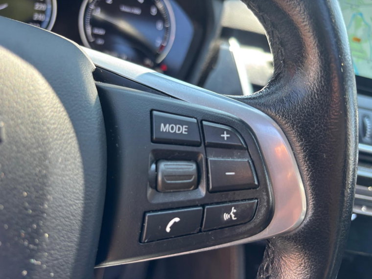 Vehicle Image 52