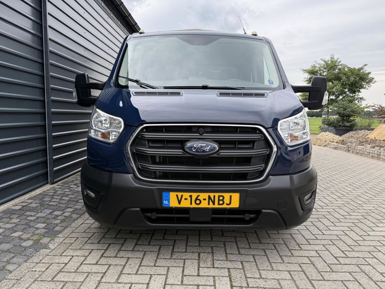 Vehicle Image 32
