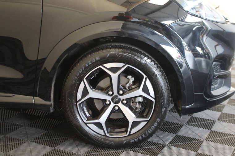 Vehicle Image 12