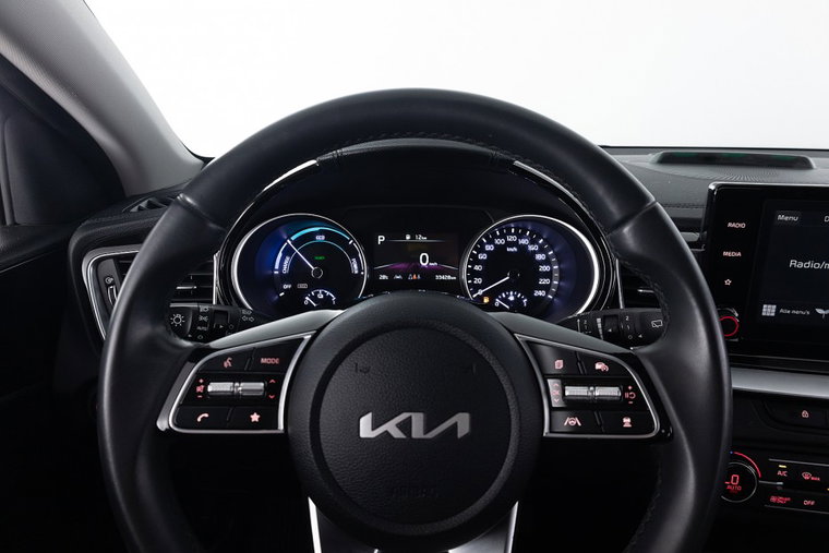 Vehicle Image 18