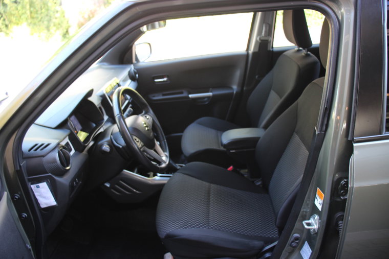 Vehicle Image 9