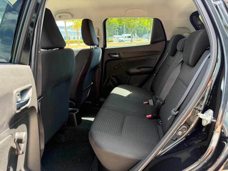 Vehicle Image 16