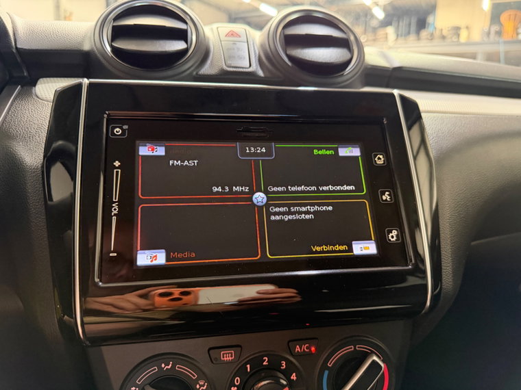 Vehicle Image 37