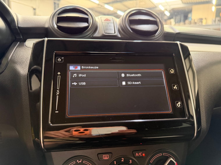 Vehicle Image 39