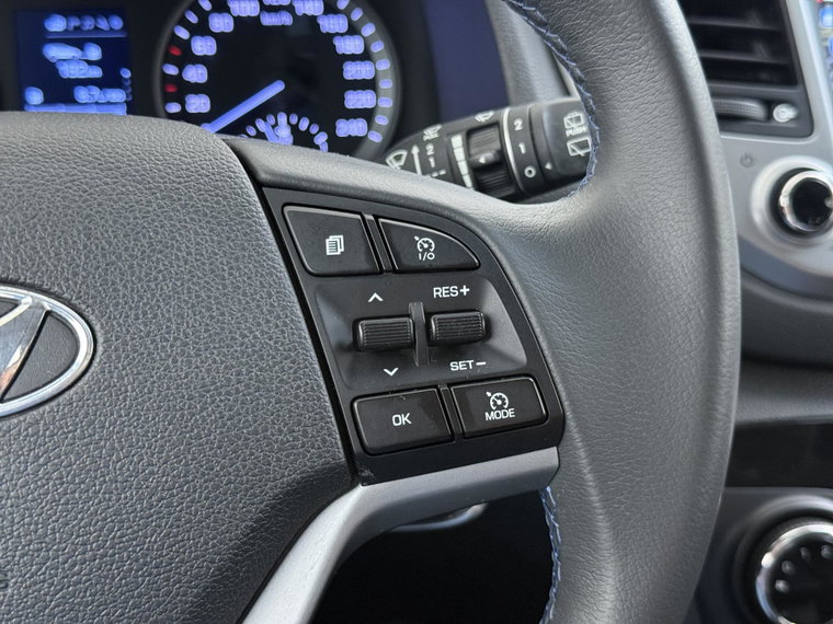 Vehicle Image 32