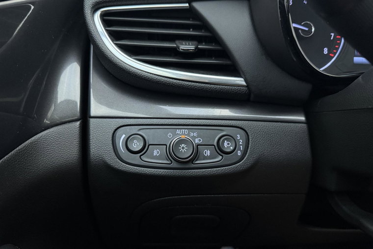 Vehicle Image 24