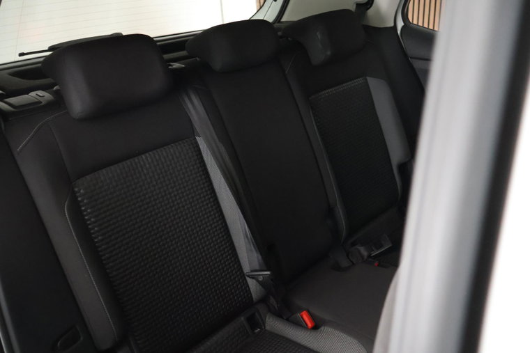 Vehicle Image 33