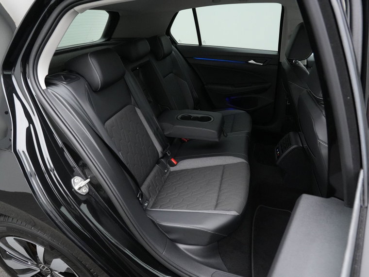 Vehicle Image 33