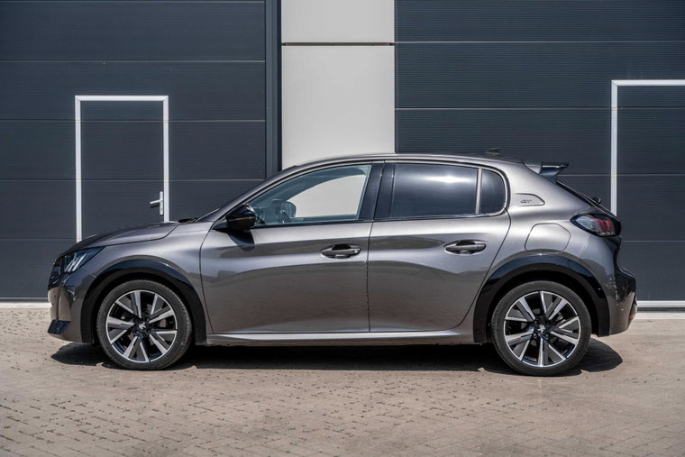 Vehicle Image 9