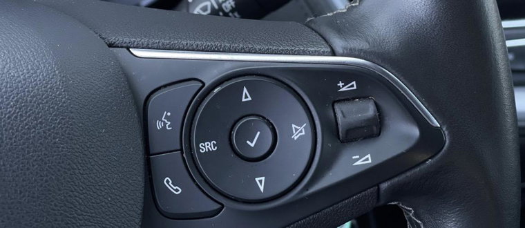 Vehicle Image 25