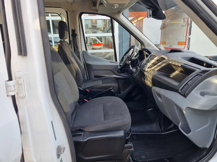 Vehicle Image 15