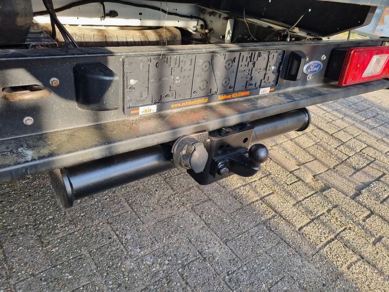 Vehicle Image 24