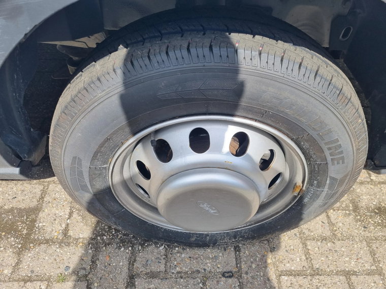 Vehicle Image 30
