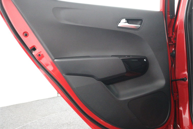 Vehicle Image 38