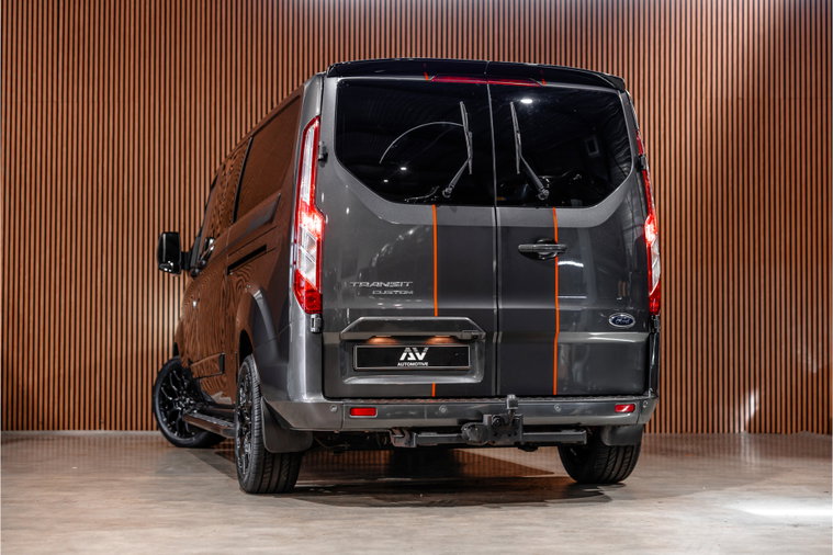 Vehicle Image 8