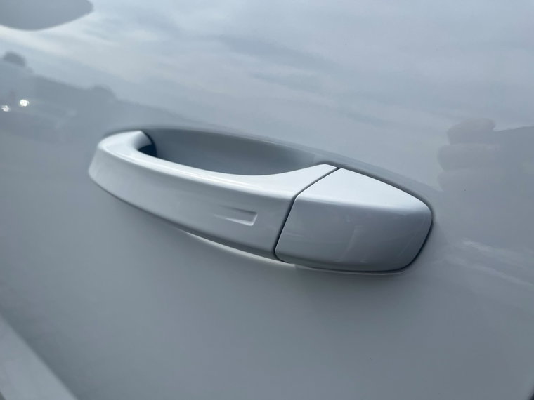 Vehicle Image 23