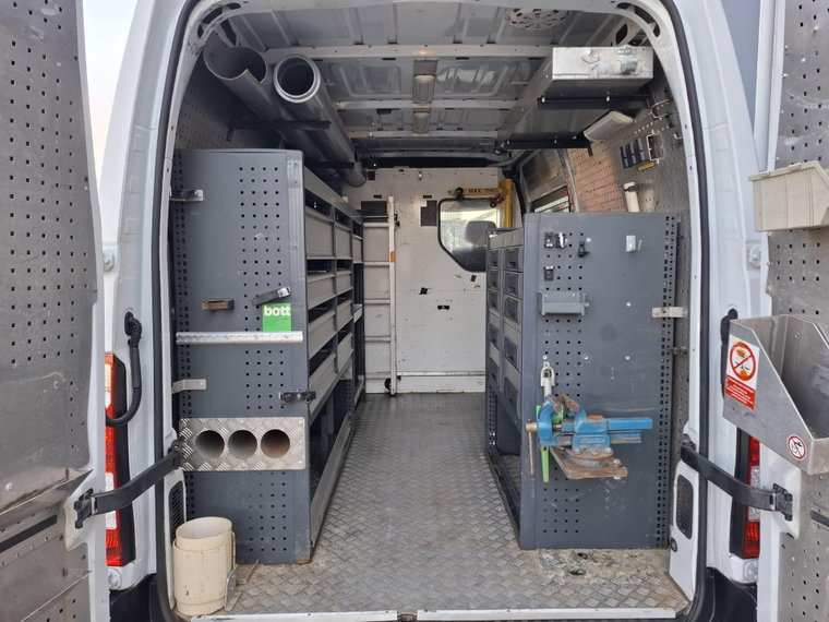 Vehicle Image 21