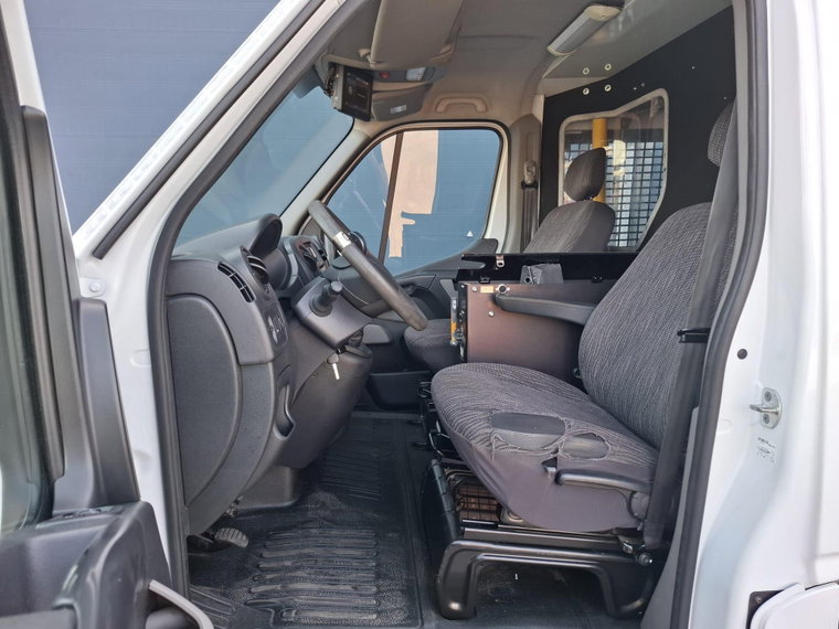 Vehicle Image 22