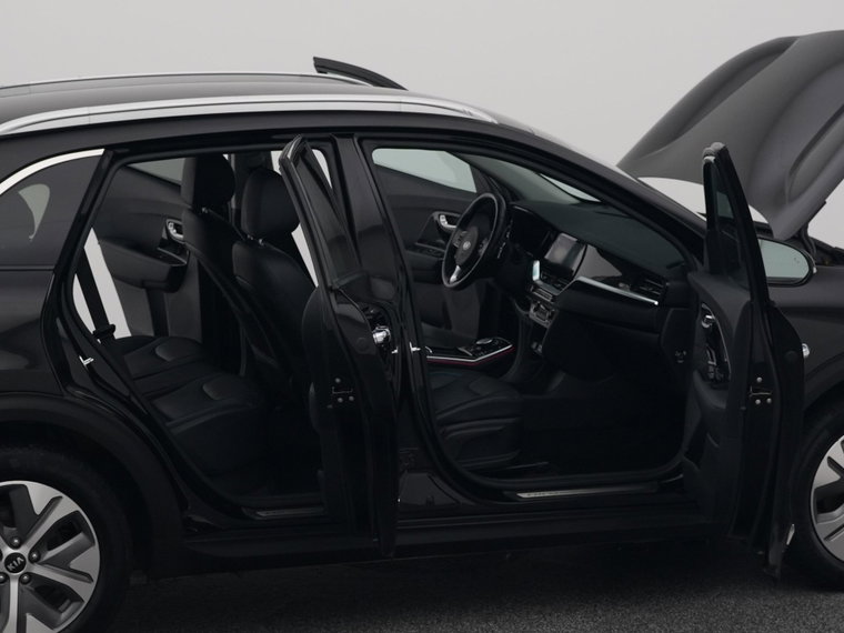 Vehicle Image 35